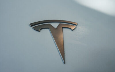 Tesla, 2021 anno da record con quasi un milione di auto consegnate