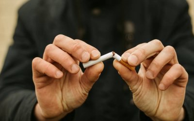 SmokeMon, la collana che aiuta a smettere di fumare
