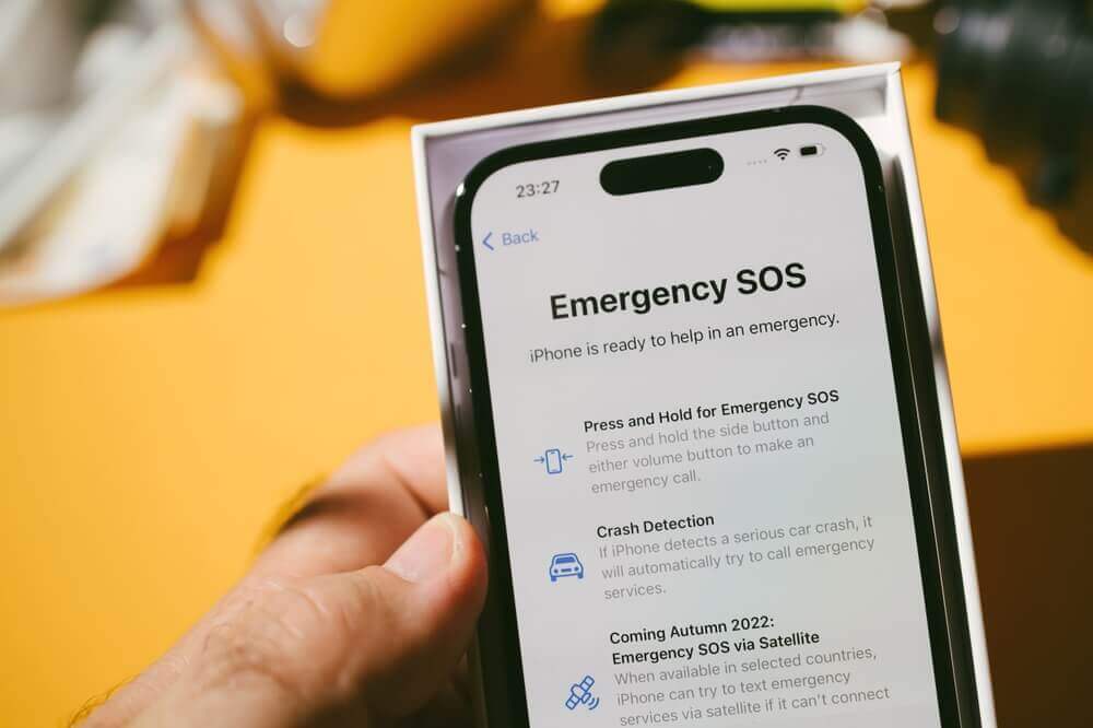 iPhone 14, a função SOS de emergência também está ativa na Itália