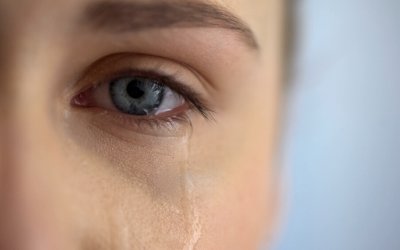 Le lacrime delle donne riducono l’aggressività maschile