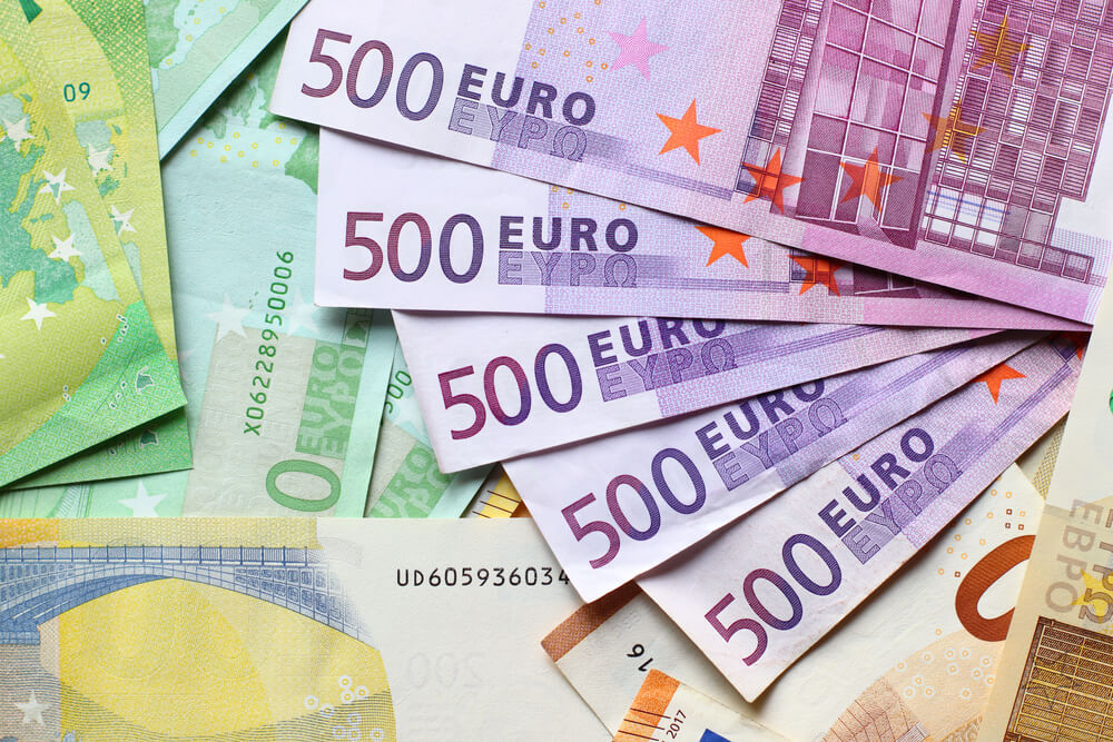 banconote euro per stipendi supplenti brevi
