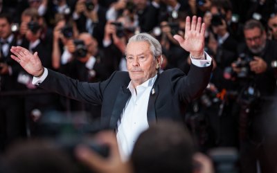 Addio ad Alain Delon, leggenda del cinema. Era “il bello” per definizione.