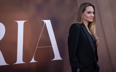 Angelina Jolie presenta “Without blood”, suo settimo film alla regia. È tratto da un romanzo di Alessandro Baricco, che la diva ha “conquistato” con un piatto di spaghetti