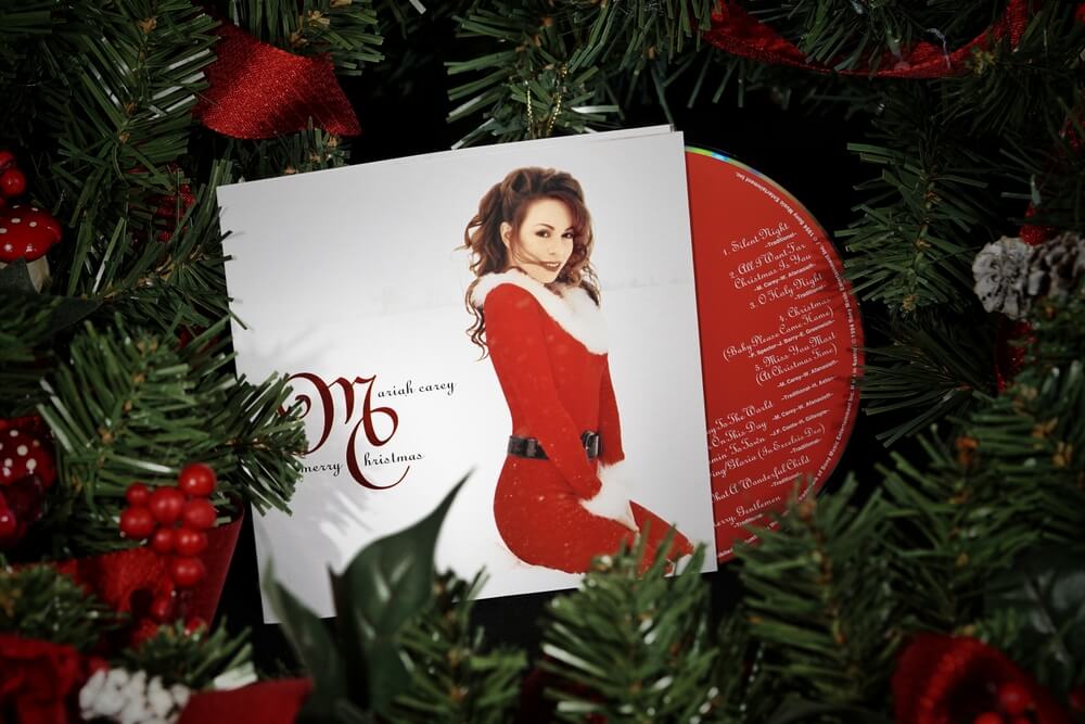 cover album mariah carey all i want for christmas is you tra rami albero di natale