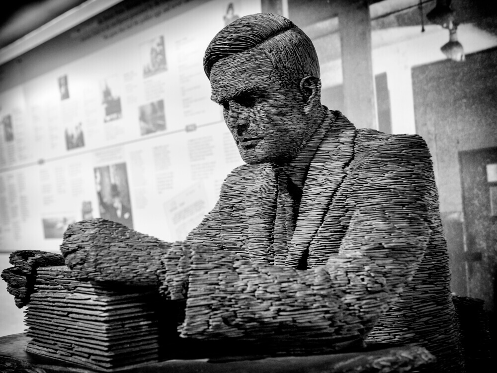 alan turing padre dell'informatica