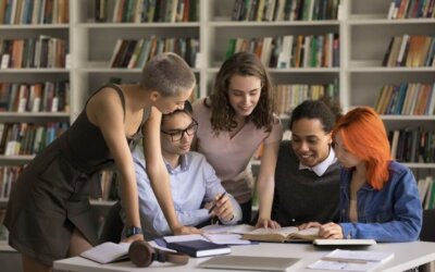 Studiare in gruppo, pro e contro e consigli pratici per studiare in modo efficace