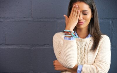 I complimenti vi mettono a disagio e credete di non meritarli? Potreste soffrire della “sindrome dell’impostore”