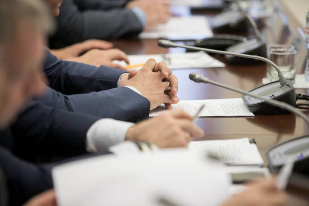rappresentazione di esperto di comunicazione politica