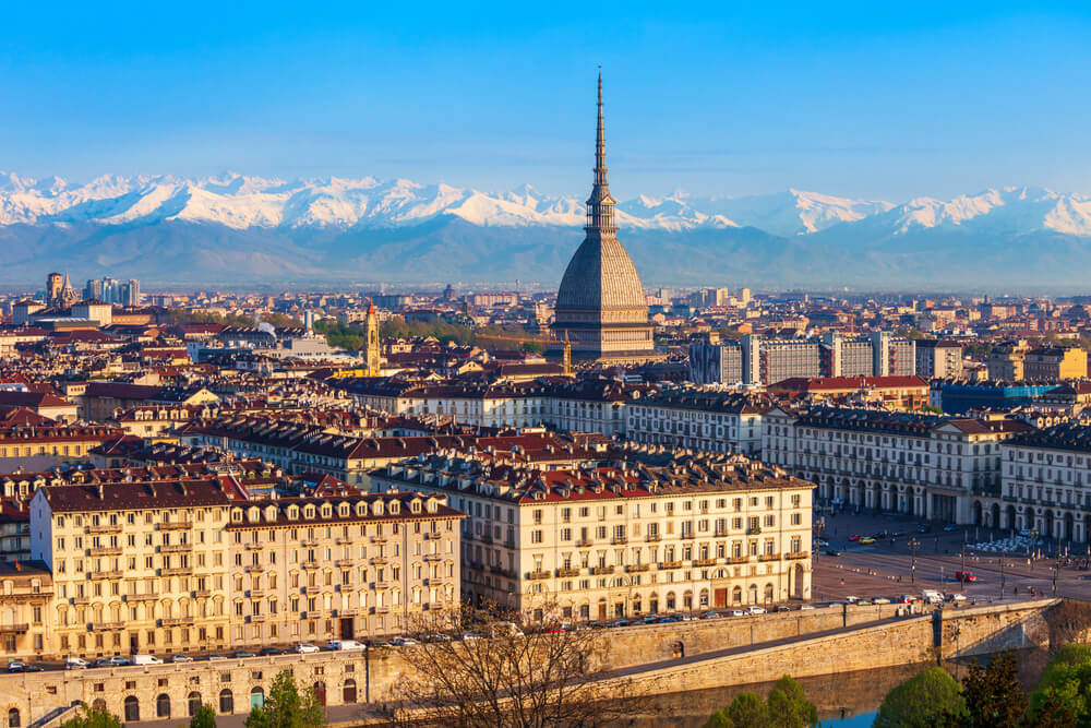 vista panoramica di torino dove si terrà una mostra dedicata alla fotografa lee miller