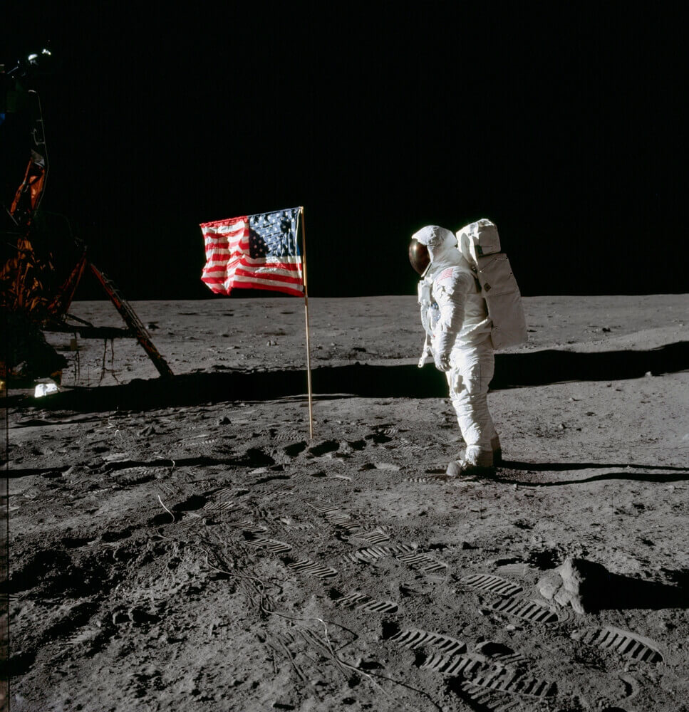 astronauta Edwin Aldrin sulla luna, la missione apollo 11 riuscì anche grazie alla scienziata margaret hamilton