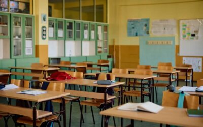 Aumento stipendi, casa e digitale: tutti i piani del MIM per i docenti