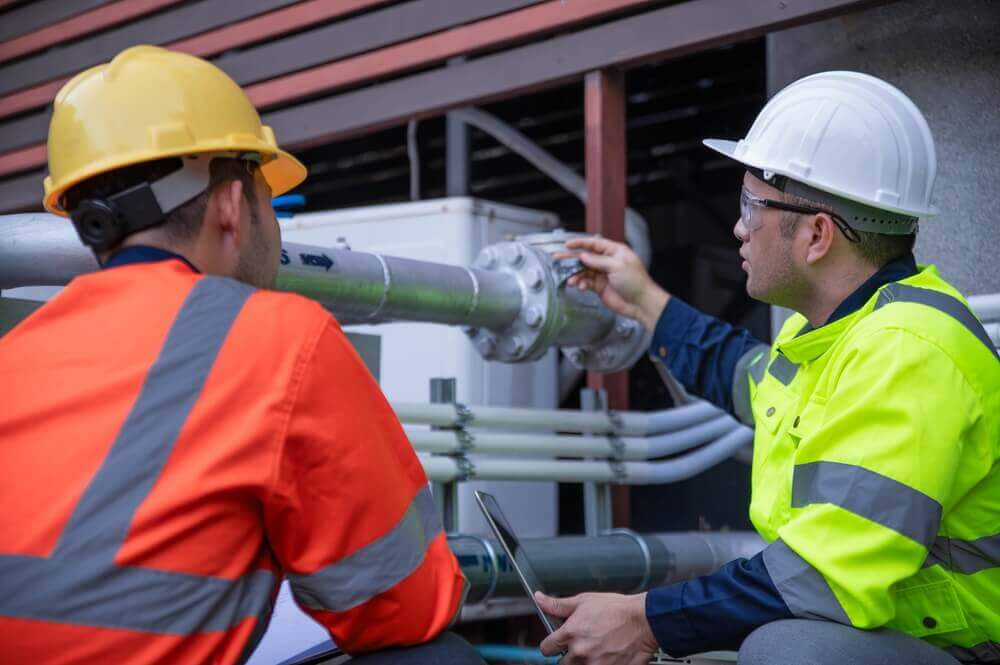 ingegneri al lavoro per rappresentare documentari di ingegneria