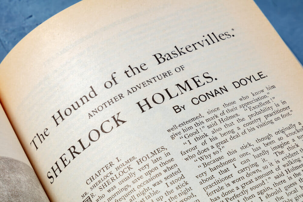 prima pagina del libro il mastino dei baskerville sherlock holmes arthur conan doyle