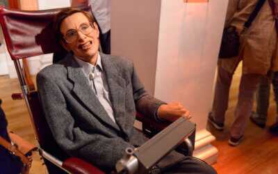 Stephen Hawking: cosmologia, divulgazione e il coraggio di reinventare la fisica teorica